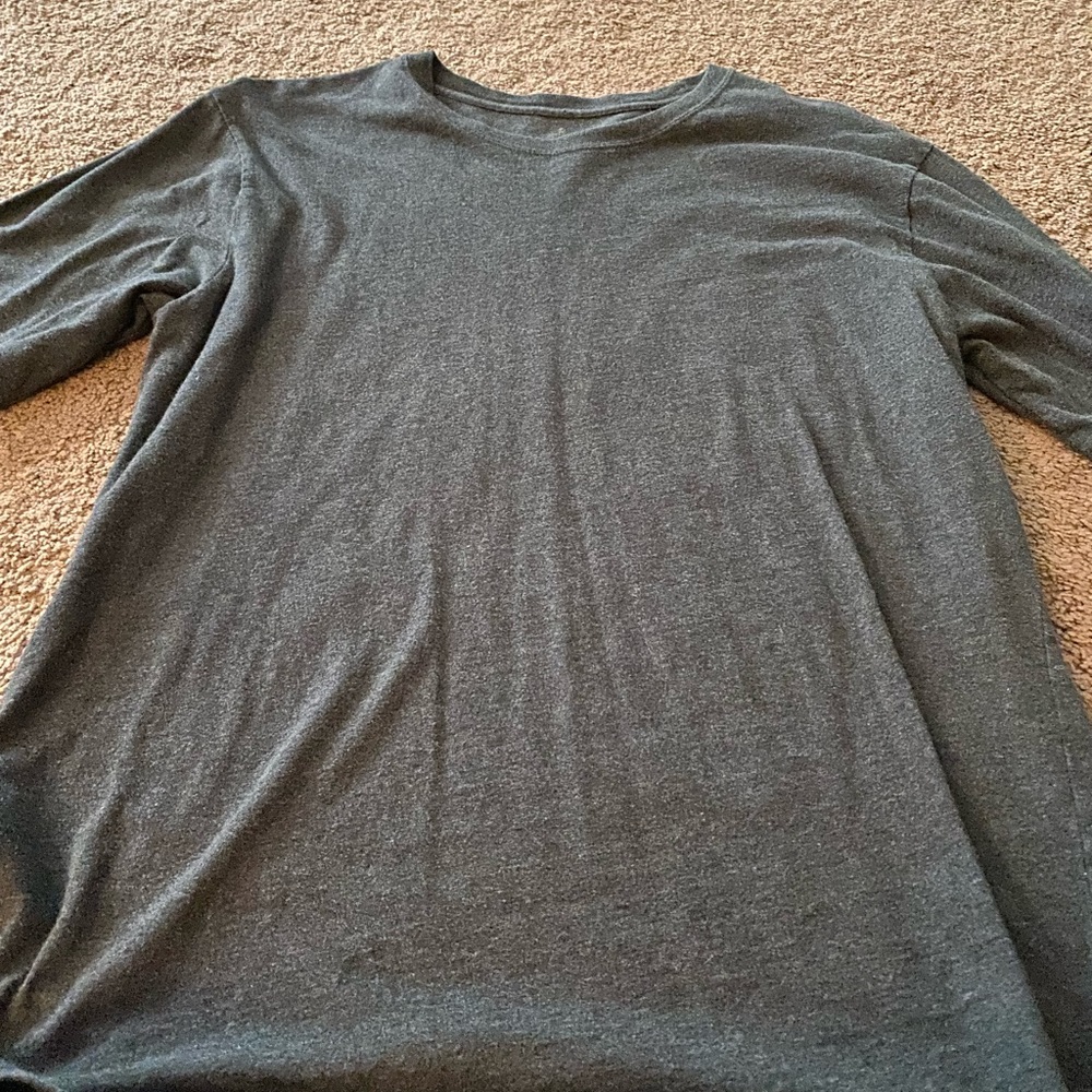 Ladies Gray long sleeve shirt size Medium excellent condition smoke free home